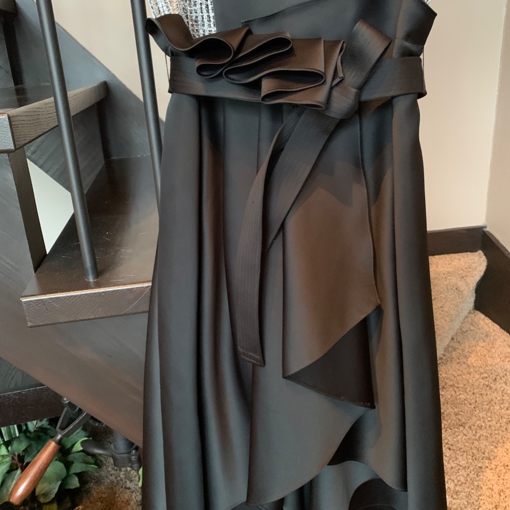 CARMEN MARC VALVO COUTURE Infusion Ruffle - Picture 2 of 8